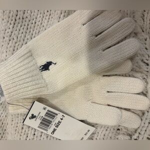 Ralph Lauren Polo Cream Knit Gloves